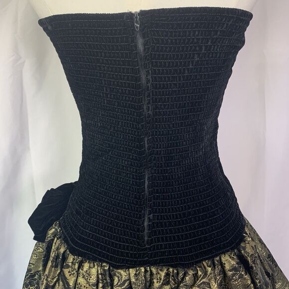 VTG 80s Positively Ellyn Black Velvet Gold Strapless Party Bubble Dress Sz. 8 - Picture 6 of 13